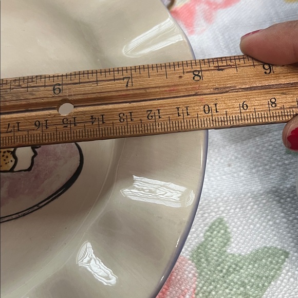 The White Barn Candle Co Ceramic Pedestal Cake Dish Candle Plate Birthday Ruffle - Picture 5 of 5